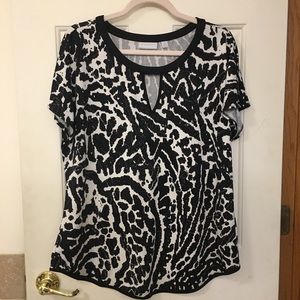 3/$25 New York & Company XL black patterned shirt.